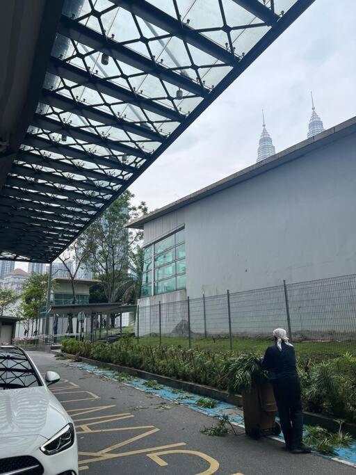 Legasi High Floor 3 Bedroom Klcc View * Kuala Lumpur