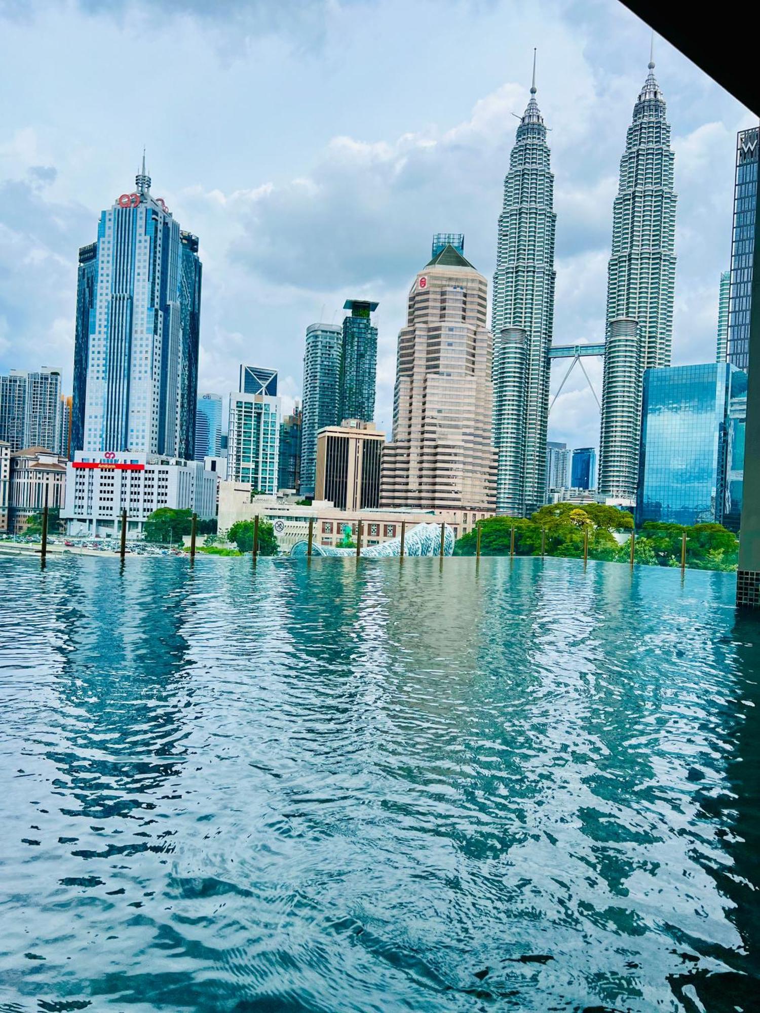 Legasi High Floor 3 Bedroom Klcc View * Kuala Lumpur