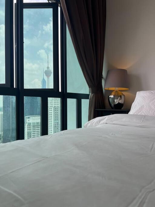 Legasi High Floor 3 Bedroom Klcc View Pangsapuri