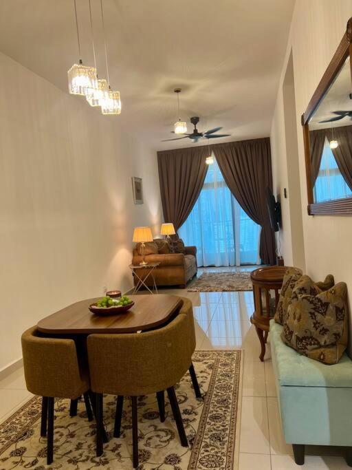 Legasi High Floor 3 Bedroom Klcc View