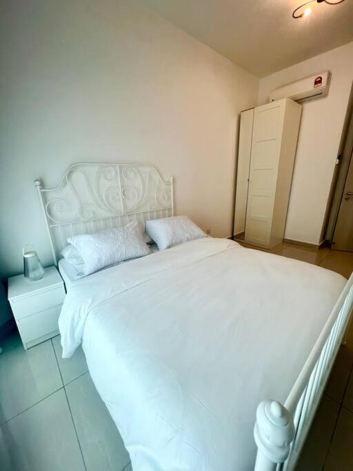 Legasi High Floor 3 Bedroom Klcc View Kuala Lumpur