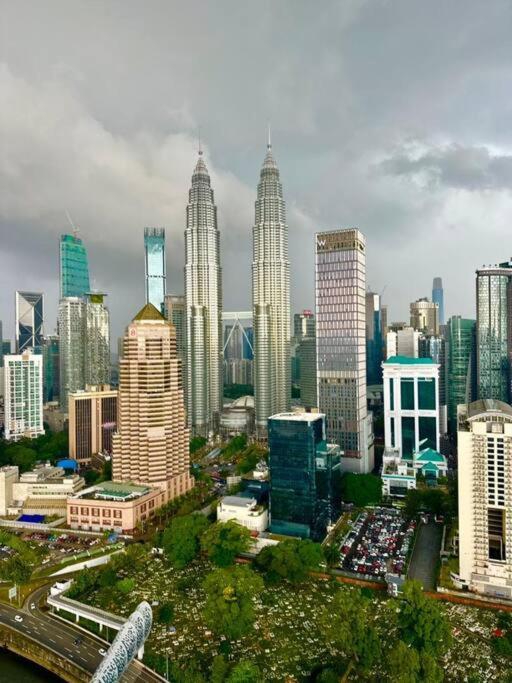 Legasi High Floor 3 Bedroom Klcc View * Kuala Lumpur