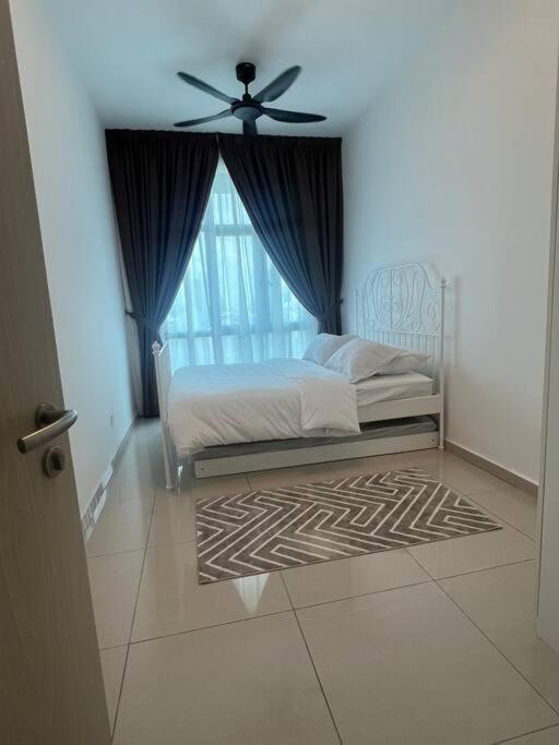 Legasi High Floor 3 Bedroom Klcc View